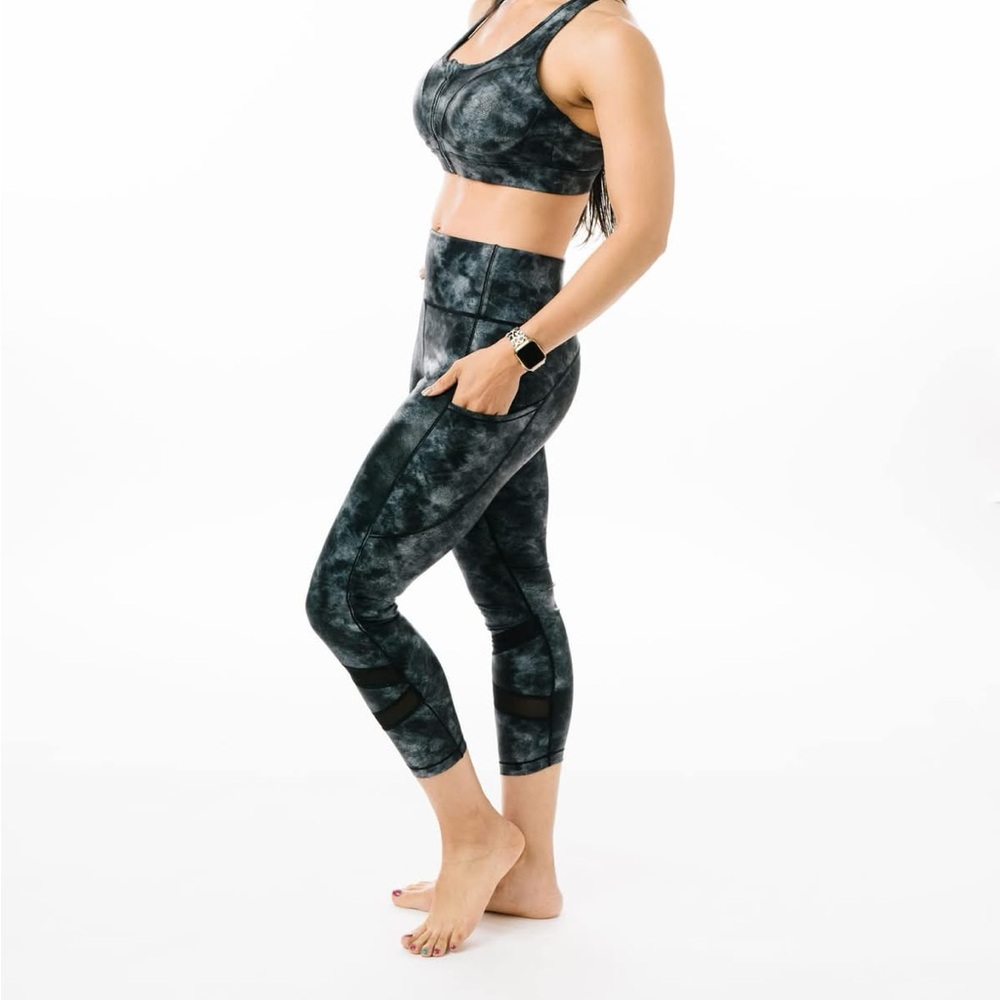 Zyia Active Leggings Stonewashed with Mesh Hi-Rise 7/8 Gray Size 2